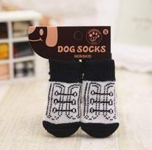 4pcs Warm Puppy Dog Shoes Soft Acrylic Pet Knits Socks Cute Cartoon Anti Slip Skid Socks For Small Dogs Pet Products S/M/L