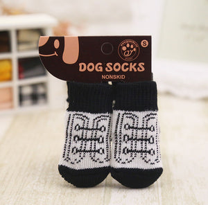 4pcs Warm Puppy Dog Shoes Soft Acrylic Pet Knits Socks Cute Cartoon Anti Slip Skid Socks For Small Dogs Pet Products S/M/L